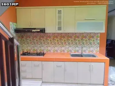 Hasil pengerjaan kitchen set dan mebel minimalis Bandung oleh SUNSUN Interior